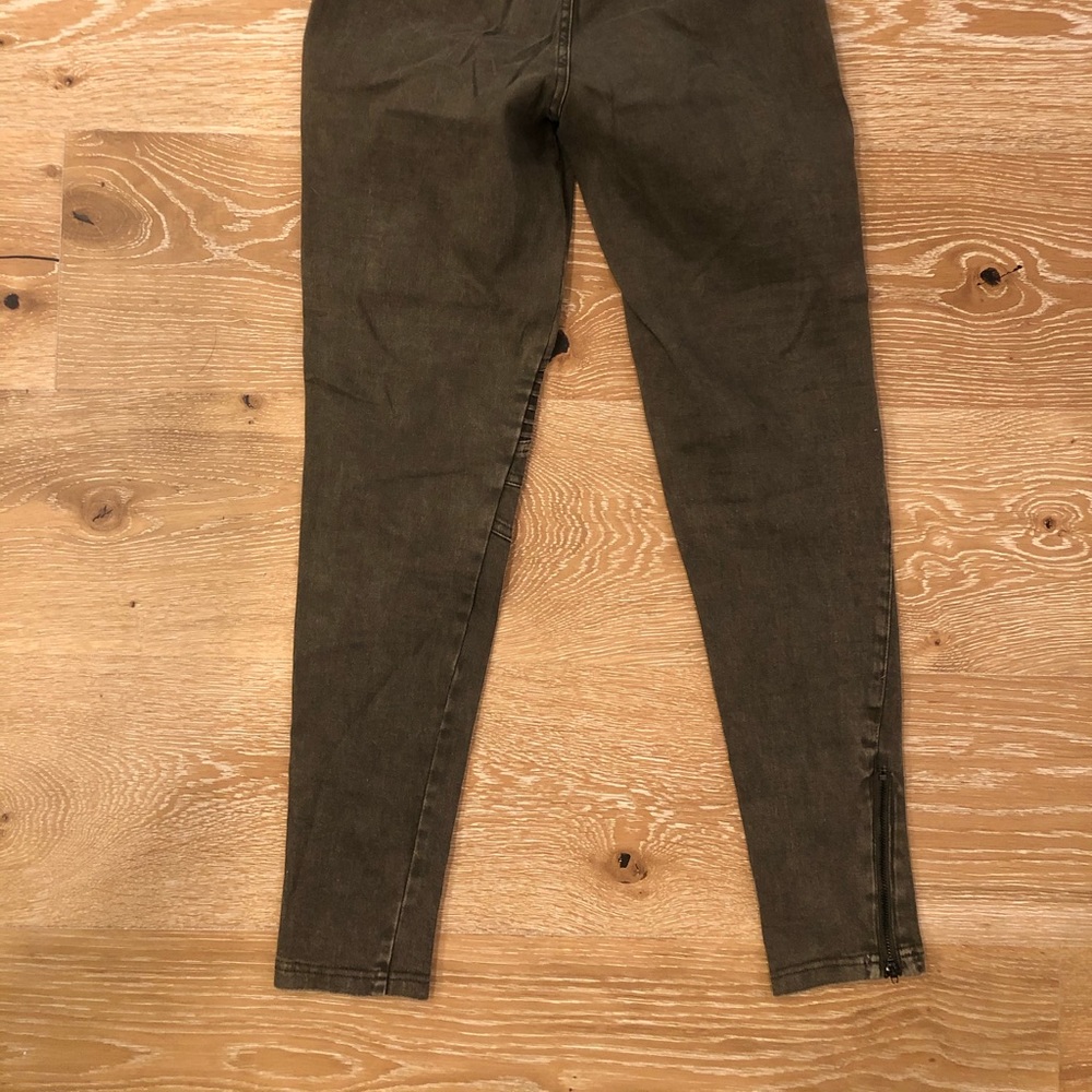 Moto-style Staccato Jeggings, distressed olive - Picture 8 of 8